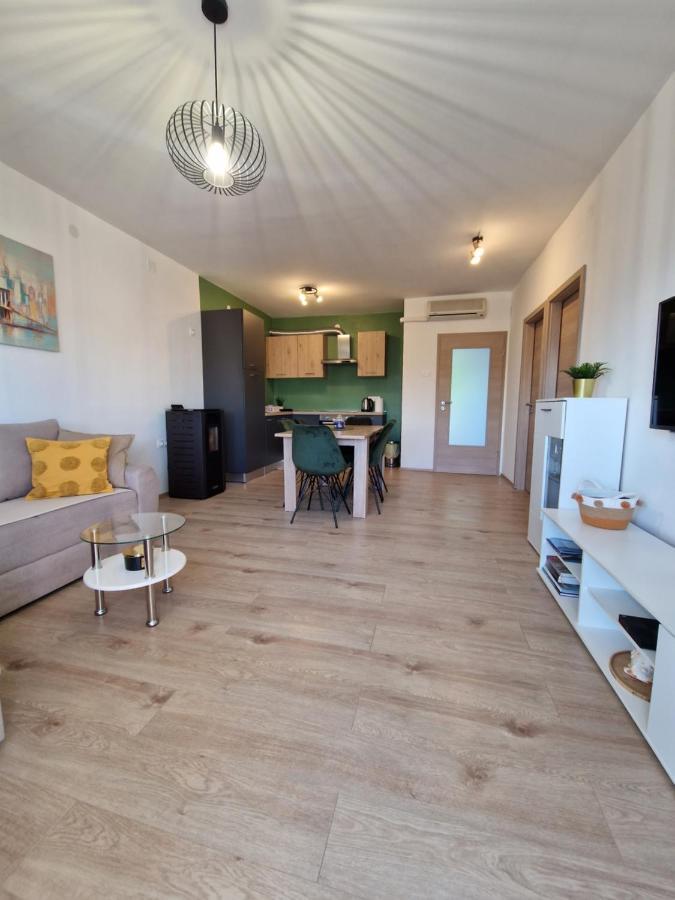 Appartement Tomic à Novi Vinodolski Extérieur photo